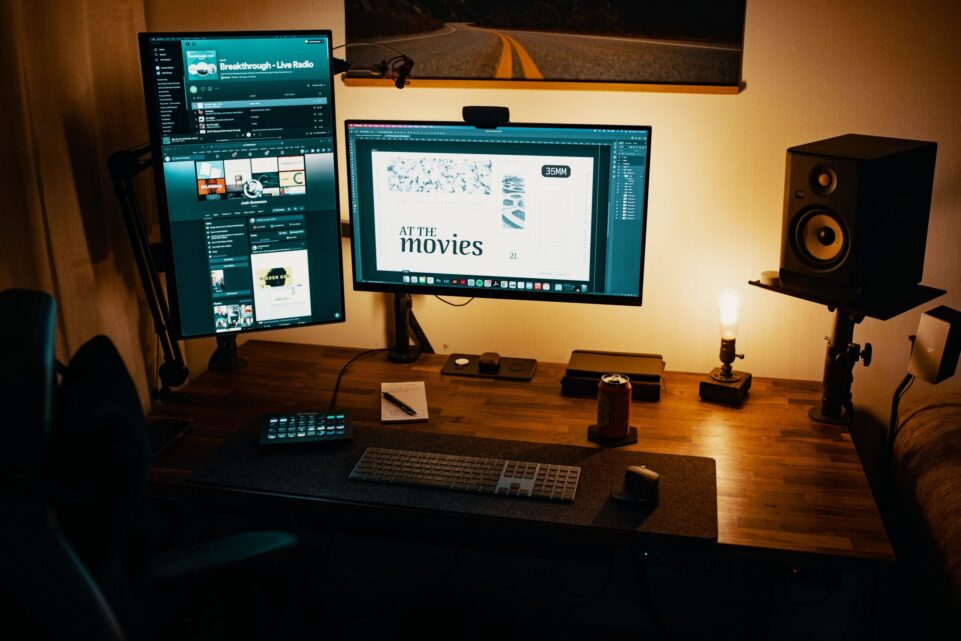 How To Set up a Vertical Monitor in 3 Easy Steps
